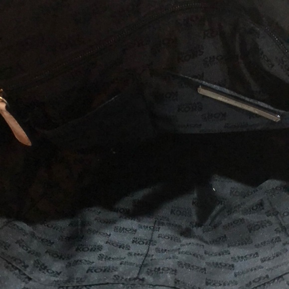 Michael Kors purse - Picture 3 of 3